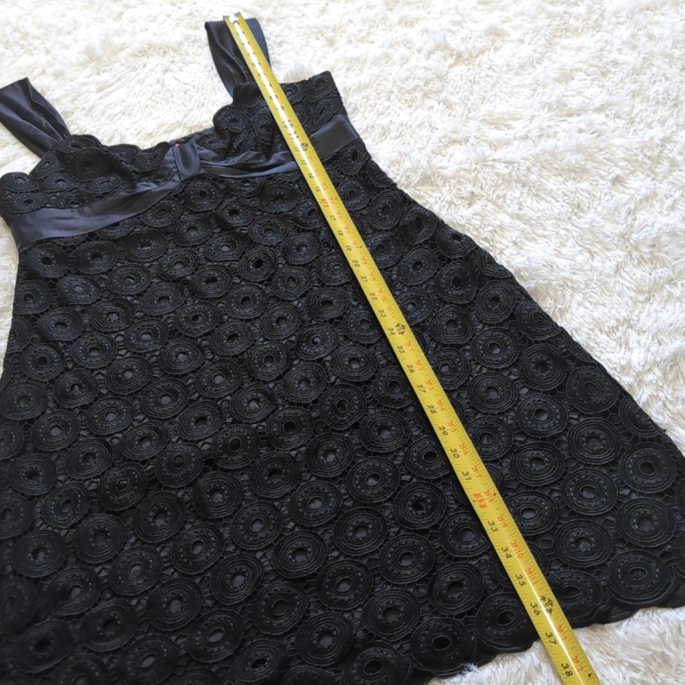 Yoana Baraschi Black Medallion Circle Lace Dress with Silk Trim Size 8 - Picture 12 of 12